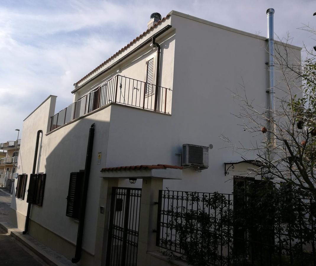 Bed and Breakfast Il Giardino Di Niu Palombaio Esterno foto