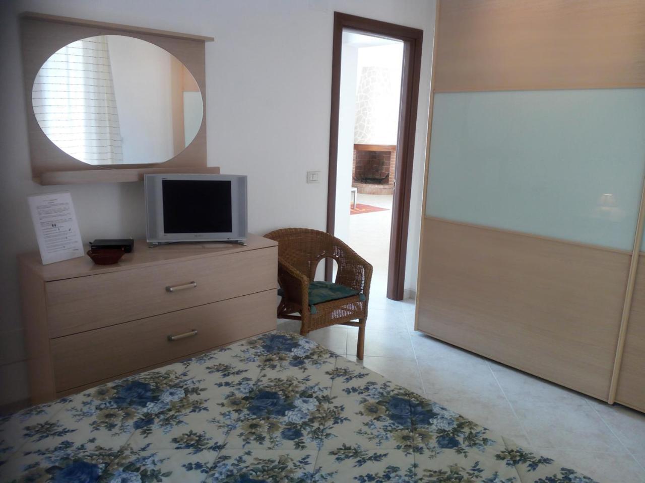 Bed and Breakfast Il Giardino Di Niu Palombaio Esterno foto